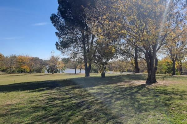 Secure your dream riverfront lifestyle at an absolute steal! This 833m&#178; vacant stand in Willow Creek Estate offers:

- 24-hour ...