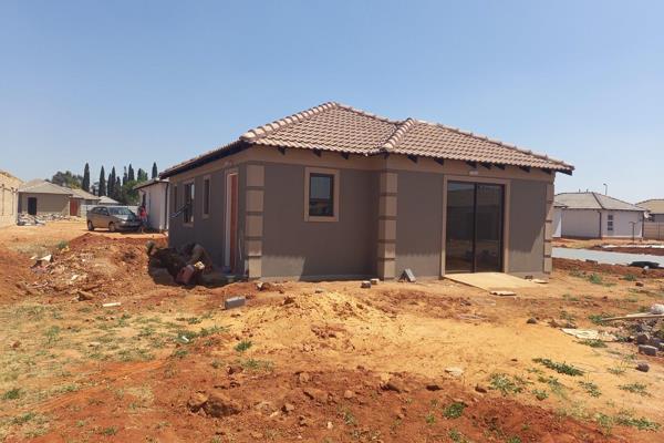 NEW DEVELOPMENTS for sale in WINDMILL PARK, BOKSBURG.

Full Tittle Stands.

Prices From R700 000 upwards.

Garage not ...