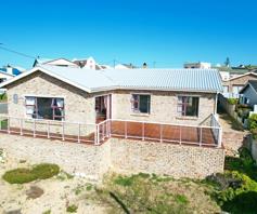 House for sale in Struisbaai