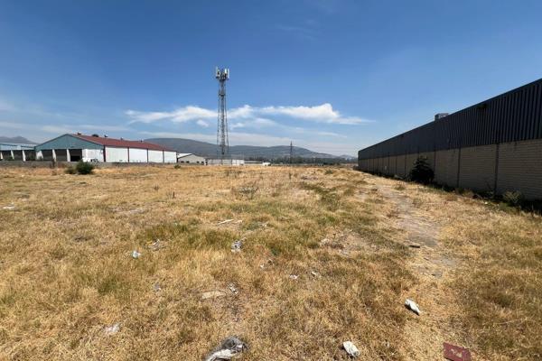 For sale: Vacant industrial land in Paarl, located on Donkervliet Street. This is one of ...