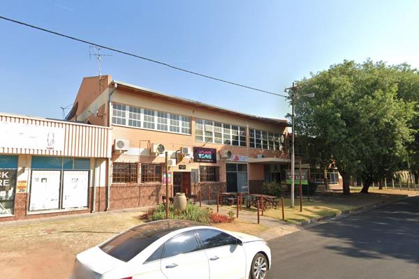 Prime Commercial Opportunity in Western Benoni CBD

•	Double-story building, 3972m&#178;

•	Versatile space, suitable for school ...