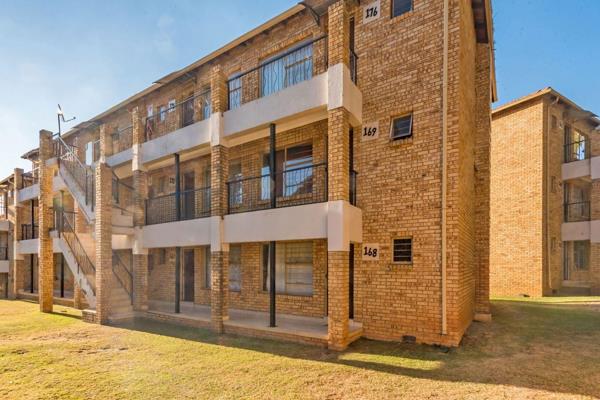 Are you looking for a start up? This unit is looking for you as it is situated in a nice and quiet complex. Not far from Tambotie Mall ...