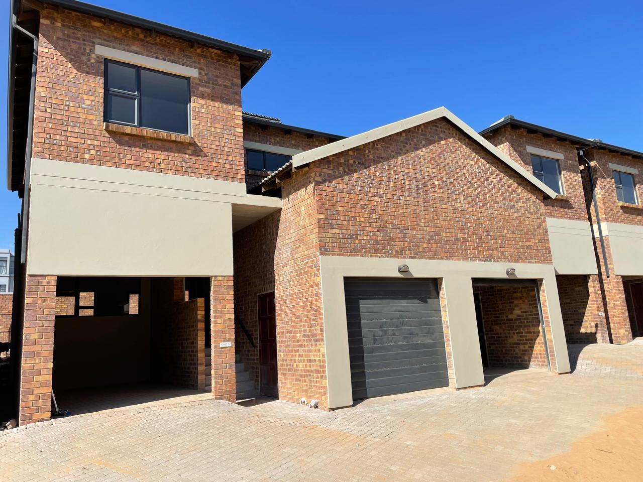 3 Bedroom House for sale in Die Heuwel - Die Heuwel - P24-114735281