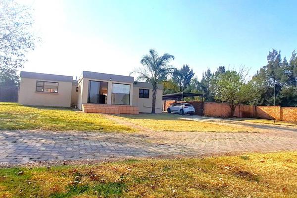 Modern 3Bed 2Bath House in Sought After Randjesfontein Lifestyle Estate!

Spacious ...