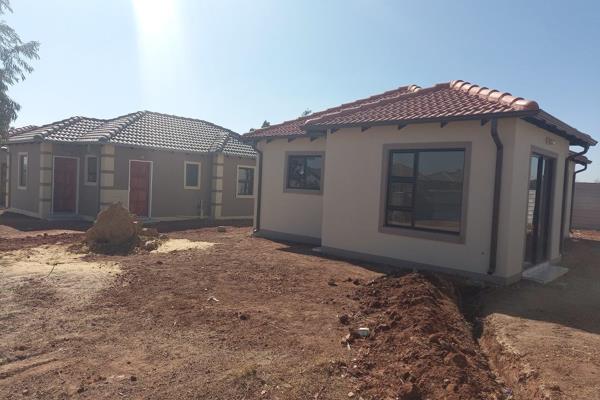 NEW DEVELOPMENTS for sale in SELCOURT ESTATE.

BEAUTIFUL SECURE ESTATE with ACCESS CONTROLLED GATE.

Prices from R620 000 ...