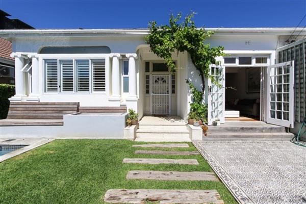 ON SHOW BY APPOINTMENT | SUNDAY, 11 AUGUST 2024

ENTERTAINMENT GEM

Nestled in the ...