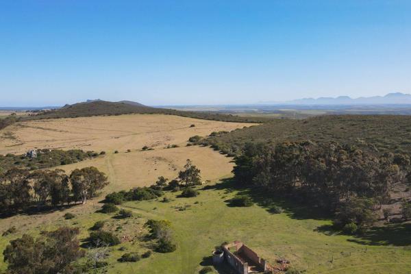 Nestled just 26 km from the heart of Mossel Bay, this expansive 120-hectare farm offers unparalleled potential for agricultural ...