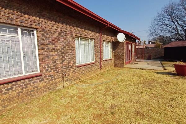 Three-bedroom house in Bester

This well-located property in a sought-after suburb has all you need. 

Three bedrooms with two ...