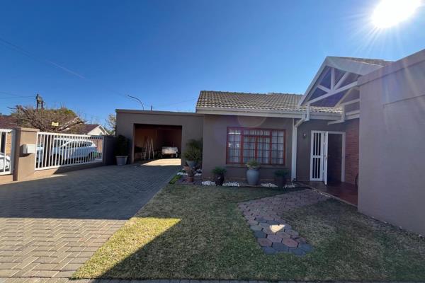 EXTREAMLY NEAT  &amp;   READY TO MOVE IN

BONUS = Borehole &amp; Jo-Jo tank with a pump

The Property offers
•	3 Bedrooms  -  all north ...