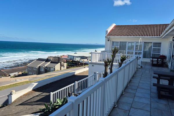 Perched above the ocean, this Mediterranean home enjoys spectacular 180 degree sea views. An easy stroll to the beach and rock pools ...