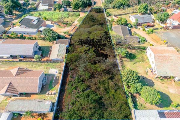 This vacant land is located on Chris Hani Rd, Just off Victor Rd, conveniently close to all amenities.

Zoning -
general residential ...