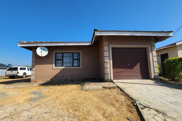 Durban Live Online Multiple Property Auction
Starting on Tuesday, 27 August @ 10h30

Spacious freestanding residential property ...