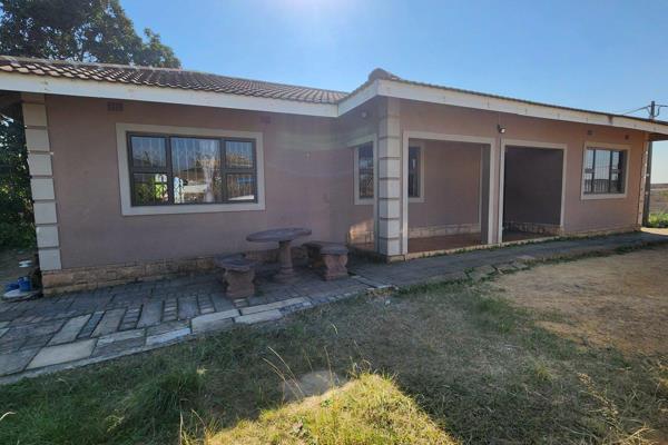 Durban Live Online Multiple Property Auction
Starting on Tuesday, 29 October @ 10h30

Spacious freestanding residential property ...