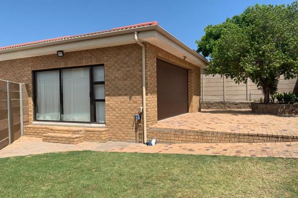 2 Bedroom 3 bathroom Apartment - Available 1 October 2024 
Offering double automated garage with storage room and direct access into ...