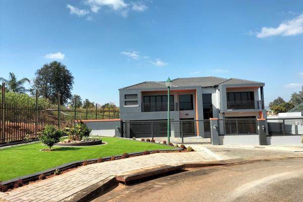 Modern architectural property in Riverside Estate, Tzaneen.

Welcome to your property!!

This stunning double-storey ...