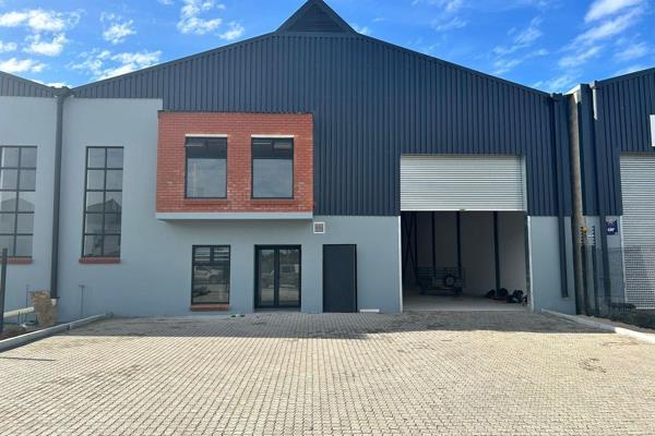 This 485m2 newly developed warehouse facility is available for rent in the sought-after ...