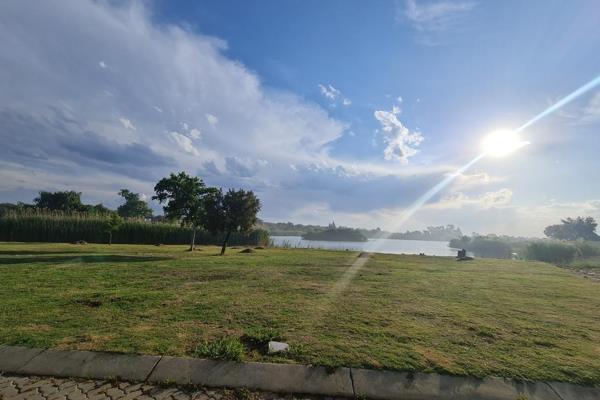 1214m2 stand in Harbour Town Golf Estate  (Vaal Marina). Build your dream home in this ...