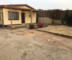 House for sale in Lenasia Ext 11