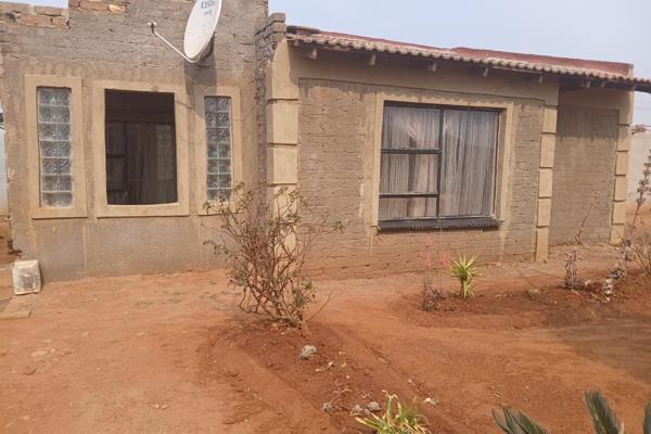 Exclusive sole mandate to  Leapfrog property group. 3 Bedroom house in Ext 15 Evaton West, situated not far from the Golden highway ...