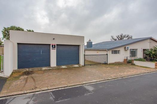 3 Bedroom House for sale in Paarl North