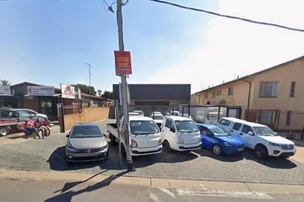 Top Spot Located on the busy entrance of Laudium.

Well Secured Brand New Commercial Property / Warehouse with a built-up area of ...