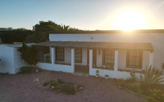 3 Bedroom House for sale in Elands Bay