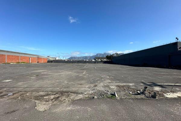 This 3703m&#178; industrial yard on Castor Road, Lansdowne, offers a prime location for ...