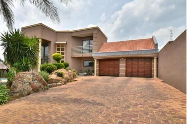 Located in a vibrant neighborhood of Liefde and Vrede with easy access to minibus taxi ...