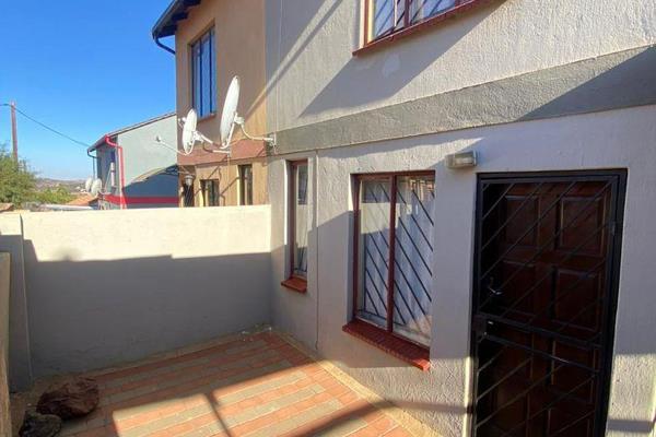 Stunning Townhouse Available for Sale in Lotus Gardens, PTA West

An excellent opportunity for first-time buyers!

This charming ...