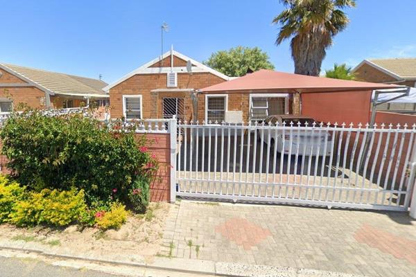 Rent: R4 500 per bedroom
Deposit: R6 750
Viewing: Saturday 12th October 2024 at ...