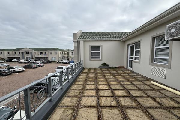 First Floor Office with Balcony 

Loerie Park offer offices to let in Durbanville. The ...