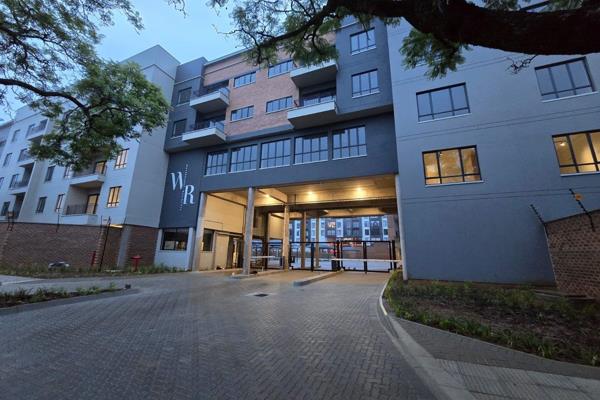 Stunning modern 3 bedroom apartment to rent in Waterkloof Residence! Immediately ...