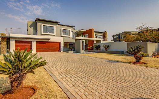 5 Bedroom House for sale in Serengeti Lifestyle Estate