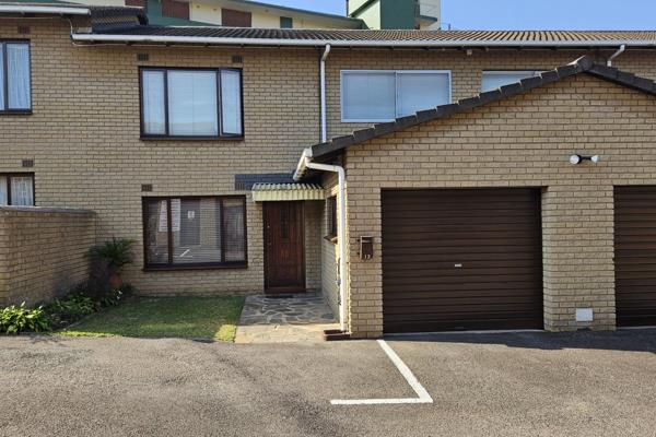 Charming 2-bedroom Townhouse for Sale in Pinetown

Property Overview: Welcome to this ...