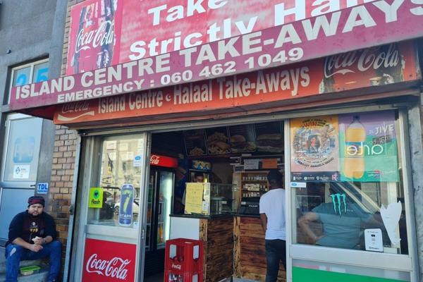 This corner shop retail unit on busy Paarden Eiland Rd is well equipped with fridges and ...