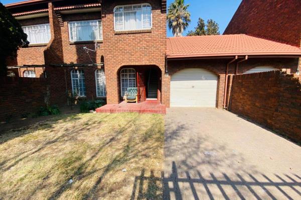 This charming duplex face brick unit offers ample storage and an abundance of natural light, making it an ideal home for small families ...