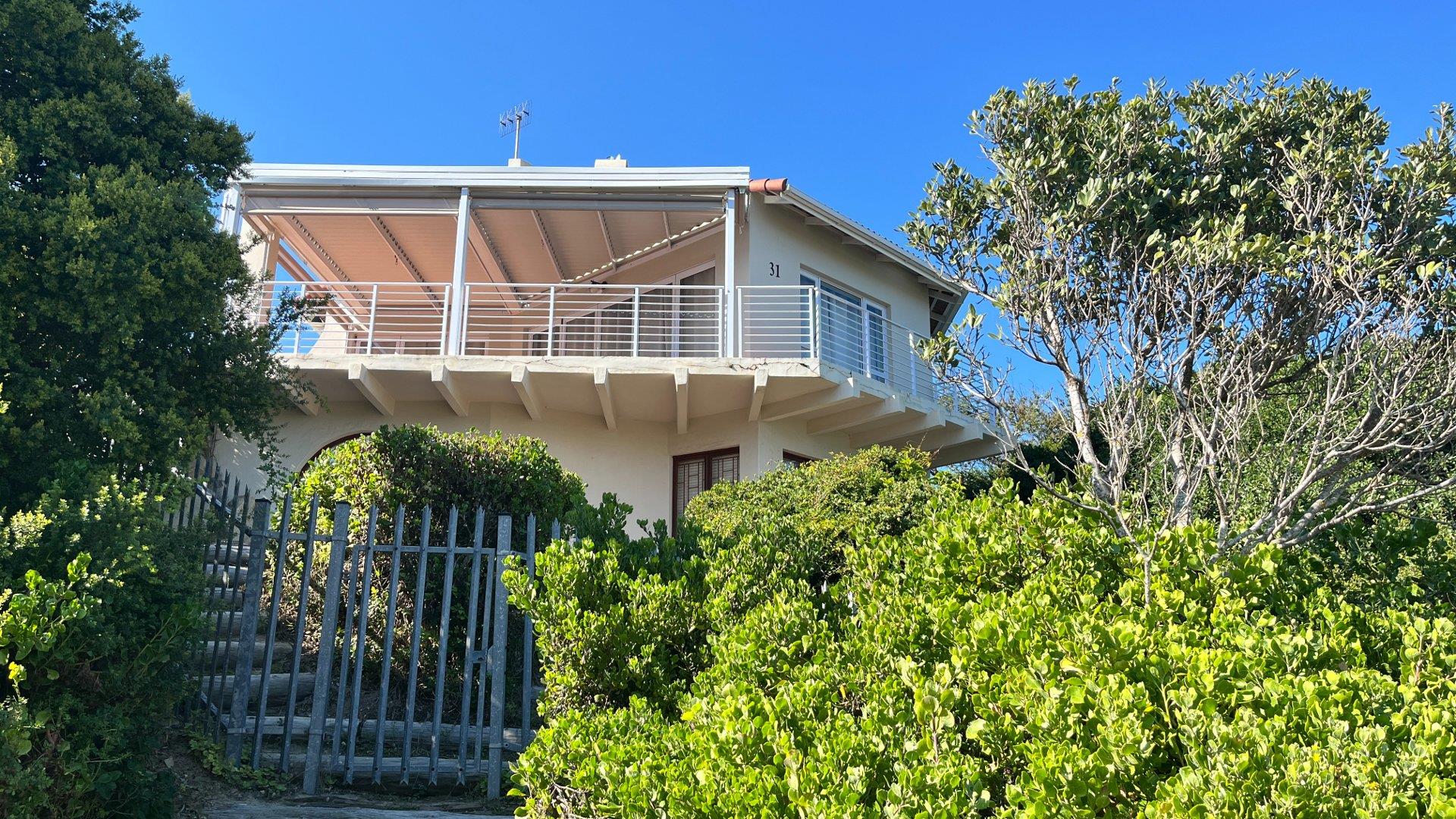 Photo of 4 Bedroom House to rent in Plettenberg Bay Central