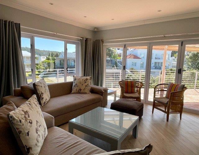 Photo of 4 Bedroom House to rent in Plettenberg Bay Central