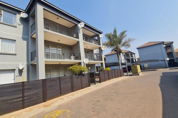 Discover the opportunity to own this elegant and spacious 2-bedroom unit in the sought-after area of Bardene.

The unit features an ...