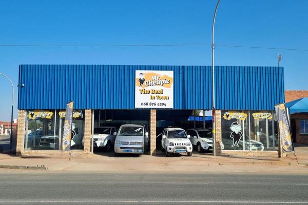 Seize the opportunity to own a 350 square meter showroom in an excellent location on Transvaal Road, situated on a prominent corner ...