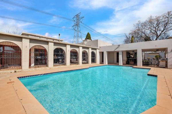 Experience the charm and versatility of this unique property located in the prestigious, secure enclave of Hurlingham, Sandton. This ...