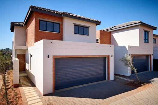 3 Bedroom House for sale in Wilgeheuwel