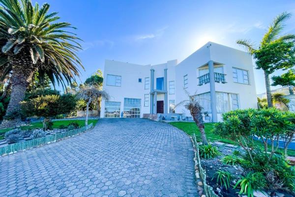 Discover the ultimate coastal lifestyle in the heart of Bayview, the Garden Route’s hidden gem. Nestled just a stone’s throw from the ...