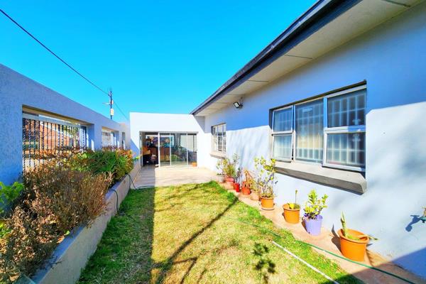 Beautiful and Stunning Comfortable House in Crosby

Discover the epitome of modern ...