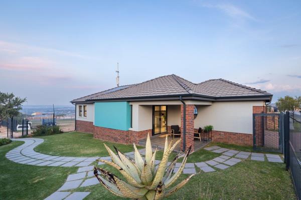 Save r100k in transfer costs! No lawyer fees
brand new 3 bedroom house for sale!
Inverter optional!
Tired of renting in Cosmo? Buy a ...