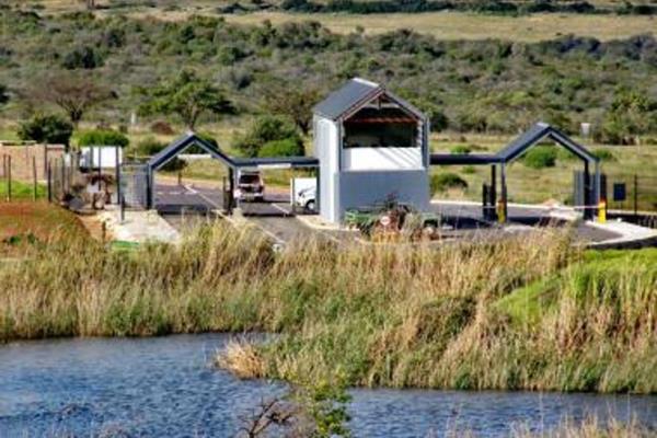 Unwind in nature&#39;s embrace! Outeniquasbosch Wildlife Village is a sanctuary for wildlife lovers. 

Choose your full title stand ...