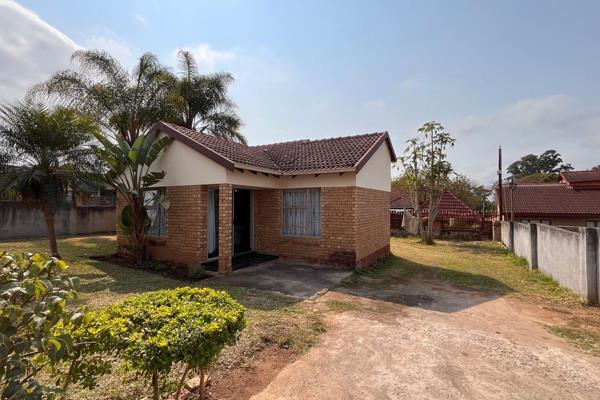 3 Bedroom house for sale in Florapark, Tzaneen.

This is a small 3 bedroom home on a 793 sqm stand with one bathroom, dining room and ...