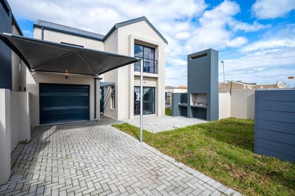 Just Listed. 
  
Welcome to this stunning 3-bedroom home located within a secure estate in Parklands East. Essentially a freestanding ...