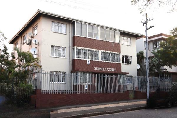 2 Bedroomed 94 sqm modern apartment in small block of 6 units on quiet street in Glenwood.  Close to Glenwood Prep, Woolies, NSA ...