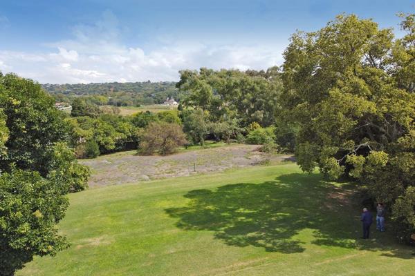 BEAUTIFUL STAND OF 7254m2 IN GREAT LOCATION
Situated on the border of Bryanston and ...